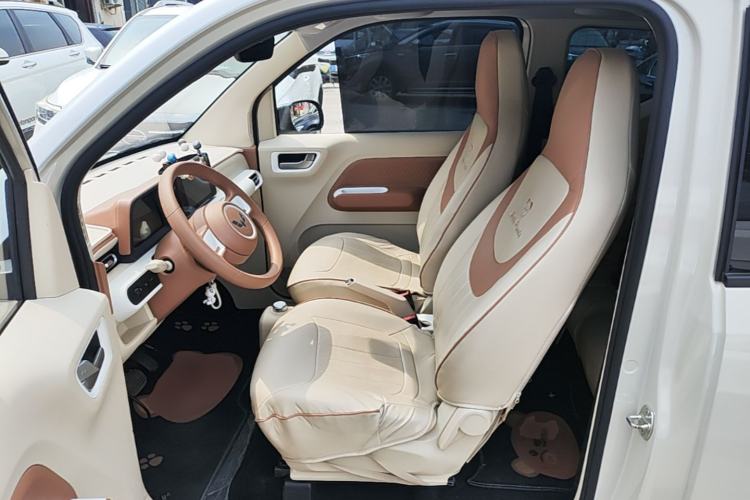 Used Wuling Hongguang MINIEV 2024 3rd Generation 215km Advanced Version Left Front Seat