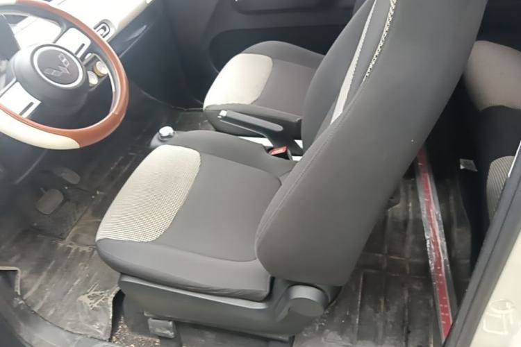 Used Wuling Hongguang MINIEV 2024 3rd Generation 215km Youth Edition Left Front Seat