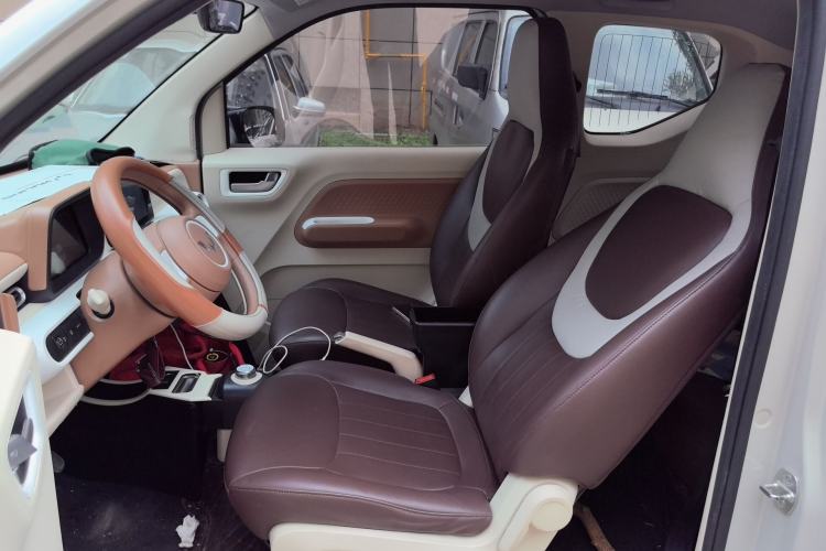 Used Wuling Hongguang MINIEV 2024 3rd Generation 215km Advanced Version Left Front Seat
