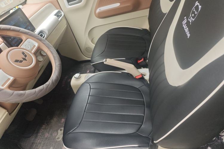 Used Wuling Hongguang MINIEV 2024 3rd Generation 215km Youth Edition Left Front Seat