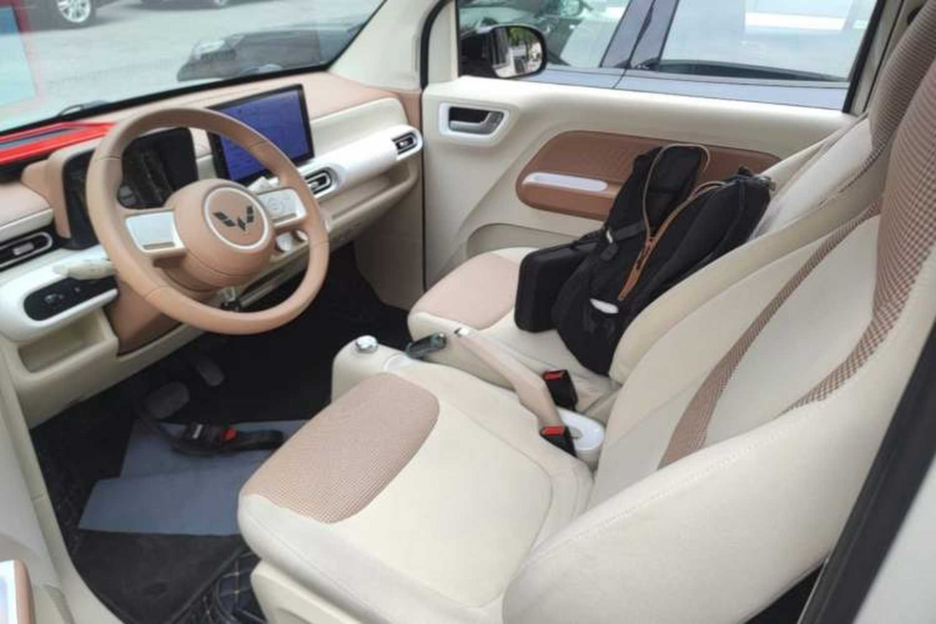 Used Wuling Hongguang MINIEV 2024 3rd Generation 215km Youth Edition Left Front Seat