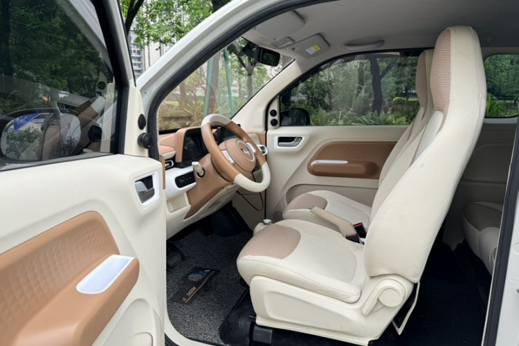 Used Wuling Hongguang MINIEV 2024 3rd Generation 215km Youth Edition Left Front Seat