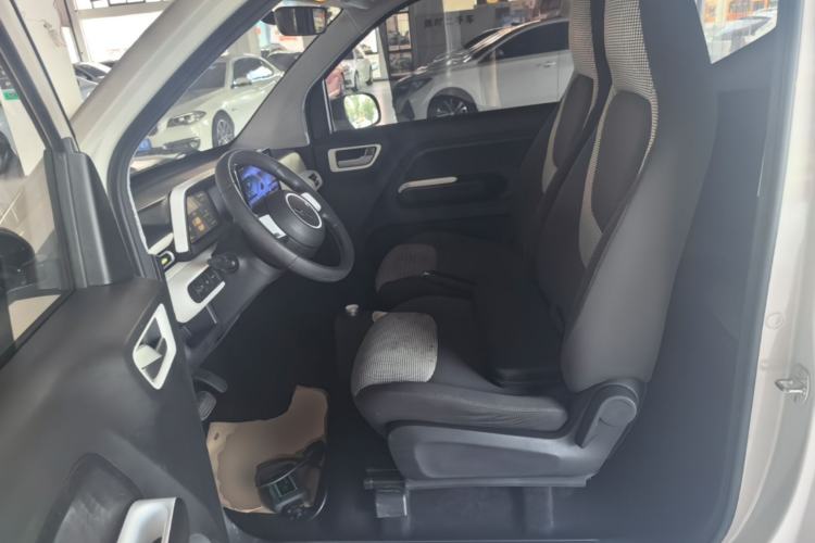 Used Wuling Hongguang MINIEV 2024 3rd Generation 215km Youth Edition Left Front Seat