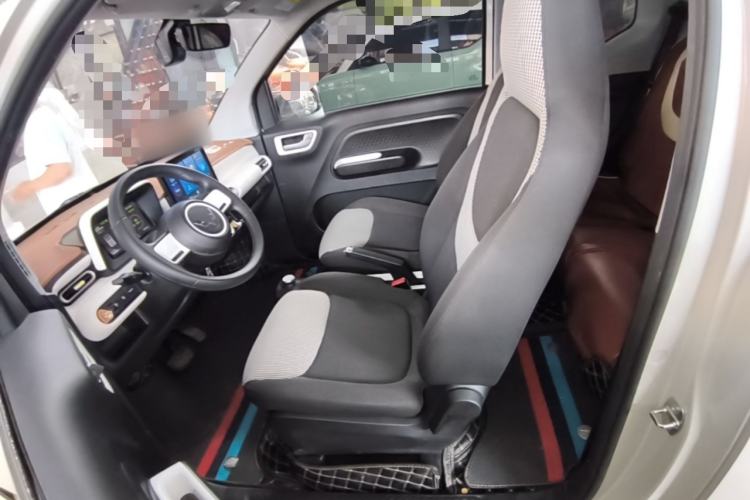 Used Wuling Hongguang MINIEV 2024 3rd Generation 215km Youth Edition Left Front Seat