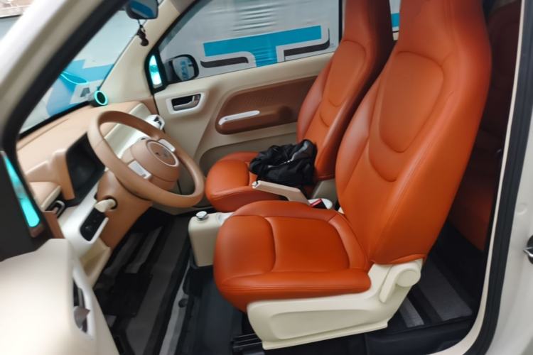 Used Wuling Hongguang MINIEV 2024 3rd Generation 215km Youth Edition Left Front Seat