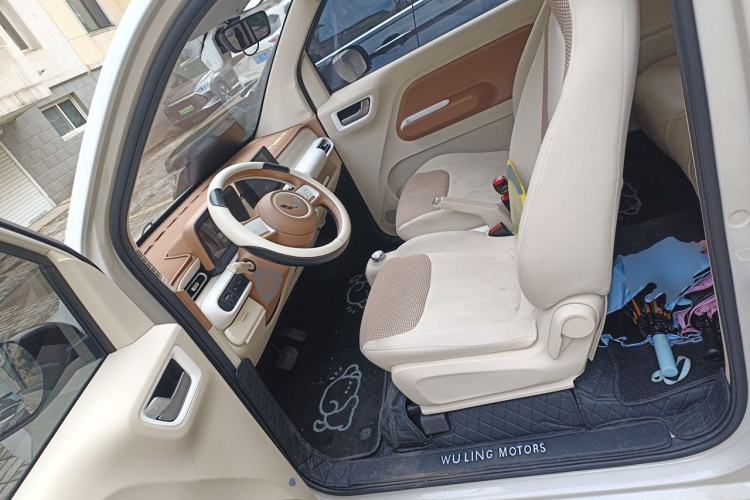 Used Wuling Hongguang MINIEV 2024 3rd Generation 215km Advanced Version Left Front Seat