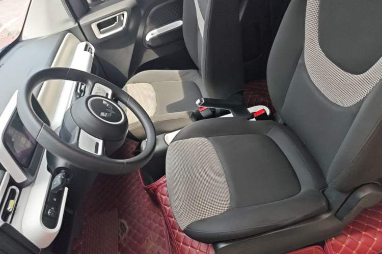 Used Wuling Hongguang MINIEV 2024 3rd Generation 215km Youth Edition Left Front Seat