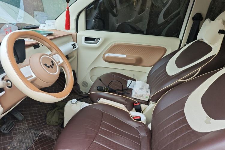 Used Wuling Hongguang MINIEV 2024 3rd Generation 215km Youth Edition Left Front Seat
