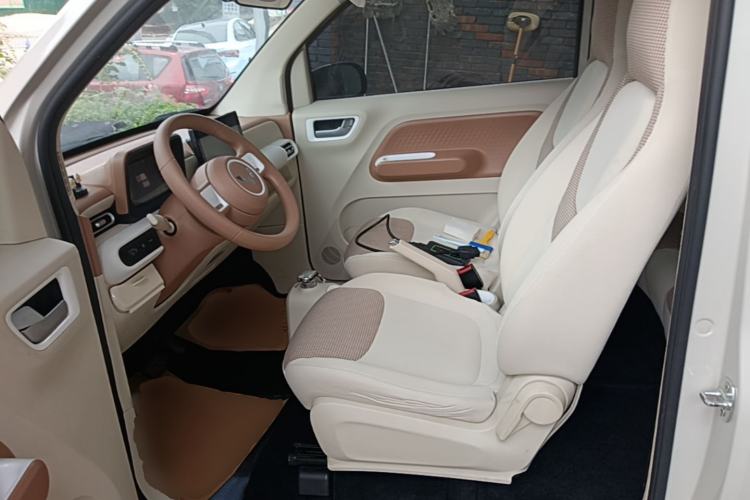 Used Wuling Hongguang MINIEV 2024 3rd Generation 215km Youth Edition Left Front Seat