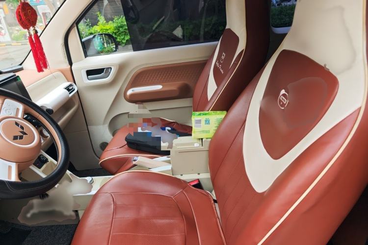 Used Wuling Hongguang MINIEV 2024 3rd Generation 215km Advanced Version Left Front Seat