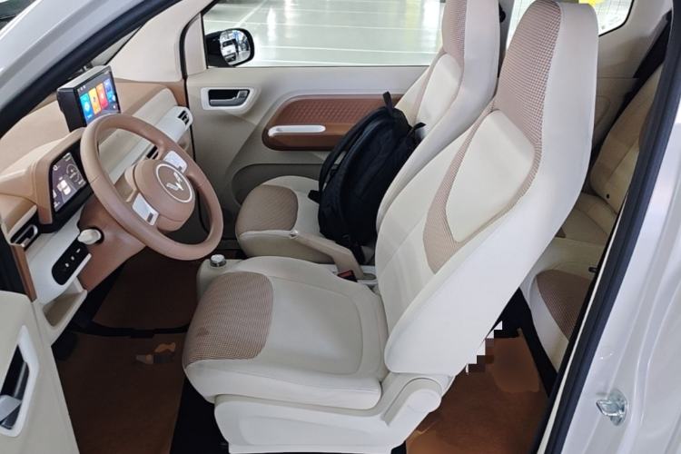 Used Wuling Hongguang MINIEV 2024 3rd Generation 215km Youth Edition Left Front Seat