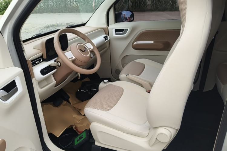 Used Wuling Hongguang MINIEV 2024 3rd Generation 215km Youth Edition Left Front Seat