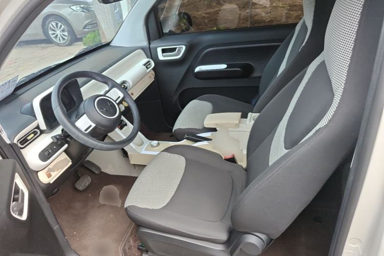 Used Wuling Hongguang MINIEV 2024 3rd Generation 215km Youth Edition Left Front Seat