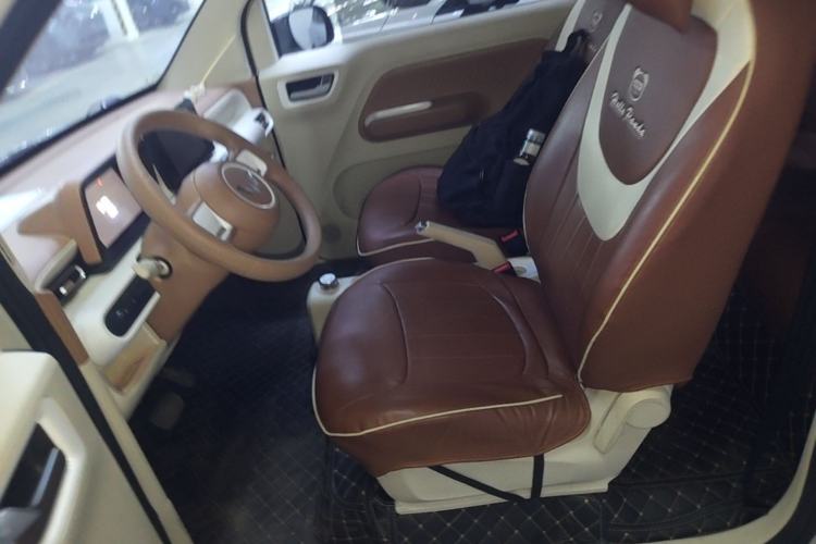 Used Wuling Hongguang MINIEV 2024 3rd Generation 215km Advanced Version Left Front Seat