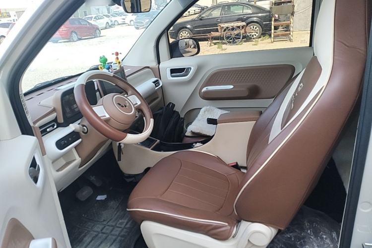 Used Wuling Hongguang MINIEV 2024 3rd Generation 170 km Left Front Seat