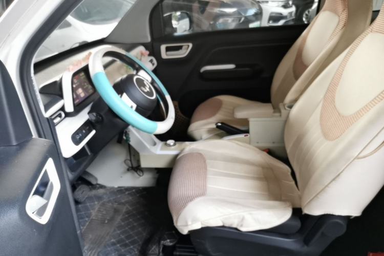 Used Wuling Hongguang MINIEV 2024 3rd Generation 215km Advanced Version Left Front Seat