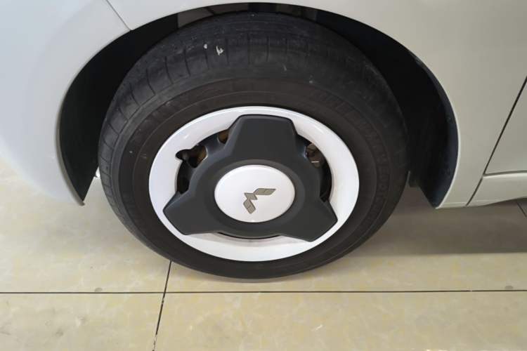 Used Wuling Hongguang MINIEV 2024 3rd Generation 170 km Left Front Wheel Hub