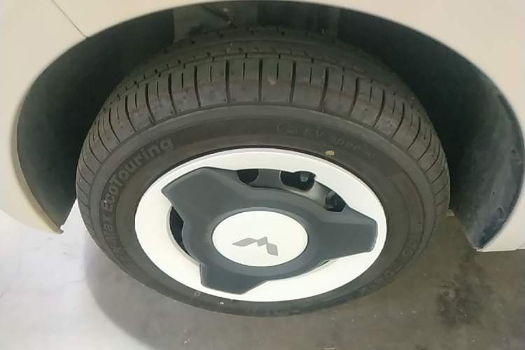 Used Wuling Hongguang MINIEV 2024 3rd Generation 215km Youth Edition Left Front Wheel Hub