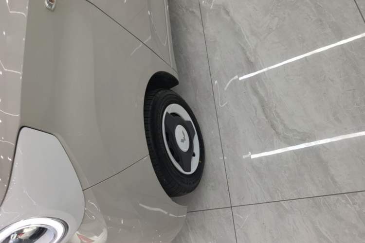 Used Wuling Hongguang MINIEV 2024 3rd Generation 215km Youth Edition Left Front Wheel Hub