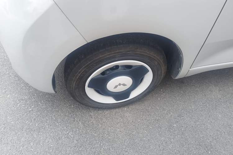 Used Wuling Hongguang MINIEV 2024 3rd Generation 215km Youth Edition Left Front Wheel Hub