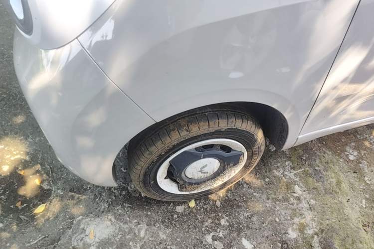 Used Wuling Hongguang MINIEV 2024 3rd Generation 215km Youth Edition Left Front Wheel Hub