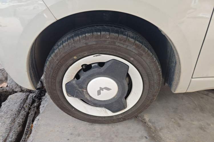 Used Wuling Hongguang MINIEV 2024 3rd Generation 215km Youth Edition Left Front Wheel Hub