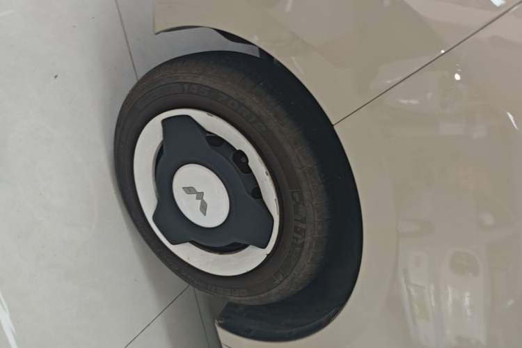 Used Wuling Hongguang MINIEV 2024 3rd Generation 170 km Left Front Wheel Hub