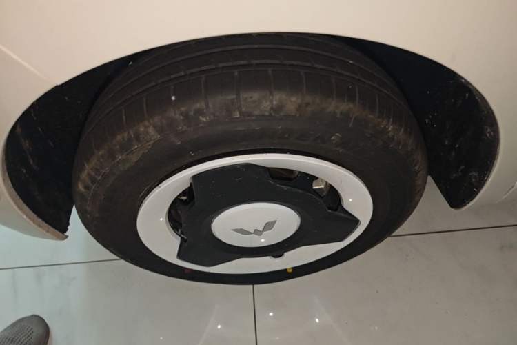 Used Wuling Hongguang MINIEV 2024 3rd Generation 215km Youth Edition Left Front Wheel Hub