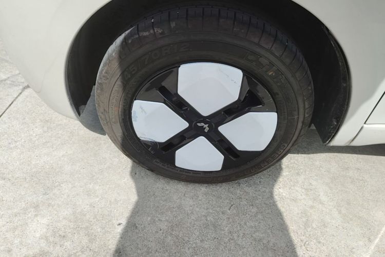 Used Wuling Hongguang MINIEV 2024 3rd Generation 215km Advanced Version Left Front Wheel Hub
