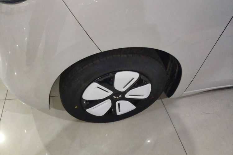 Used Wuling Hongguang MINIEV 2024 3rd Generation 215km Youth Edition Left Front Wheel Hub