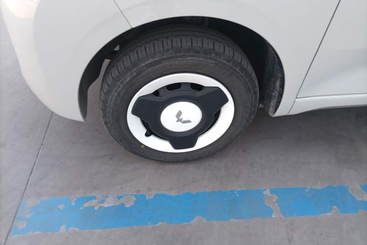 Used Wuling Hongguang MINIEV 2024 3rd Generation 215km Youth Edition Left Front Wheel Hub