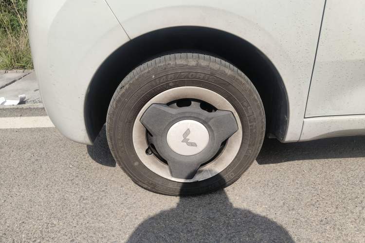 Used Wuling Hongguang MINIEV 2024 3rd Generation 215km Youth Edition Left Front Wheel Hub