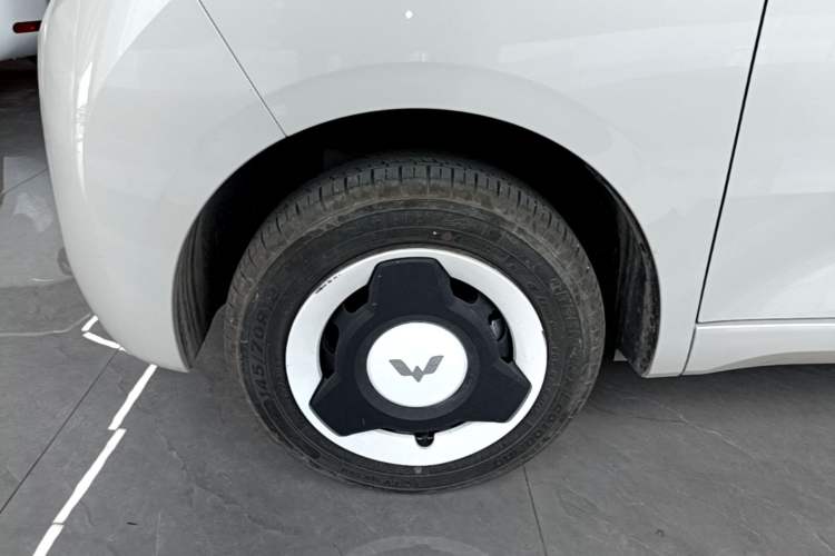 Used Wuling Hongguang MINIEV 2024 3rd Generation 215km Youth Edition Left Front Wheel Hub