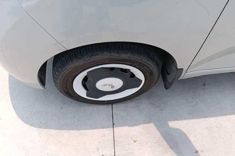 Used Wuling Hongguang MINIEV 2024 3rd Generation 215km Youth Edition Left Front Wheel Hub