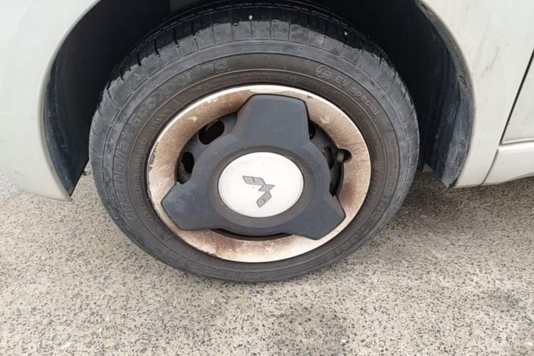Used Wuling Hongguang MINIEV 2024 3rd Generation 215km Youth Edition Left Front Wheel Hub