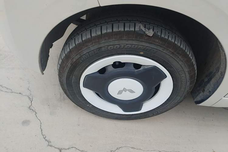 Used Wuling Hongguang MINIEV 2024 3rd Generation 215km Youth Edition Left Front Wheel Hub