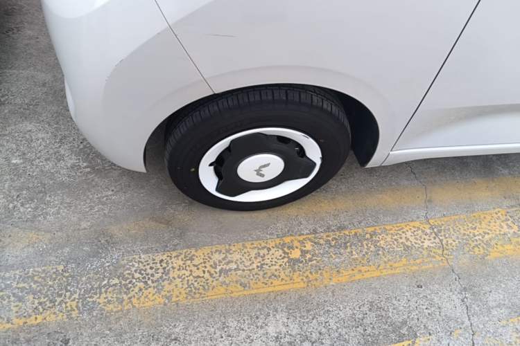 Used Wuling Hongguang MINIEV 2024 3rd Generation 215km Youth Edition Left Front Wheel Hub