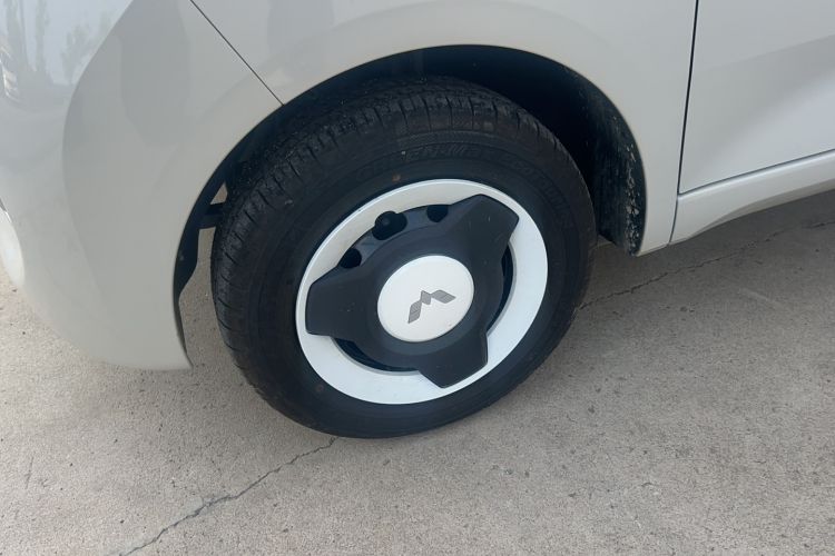 Used Wuling Hongguang MINIEV 2024 3rd Generation 215km Youth Edition Left Front Wheel Hub