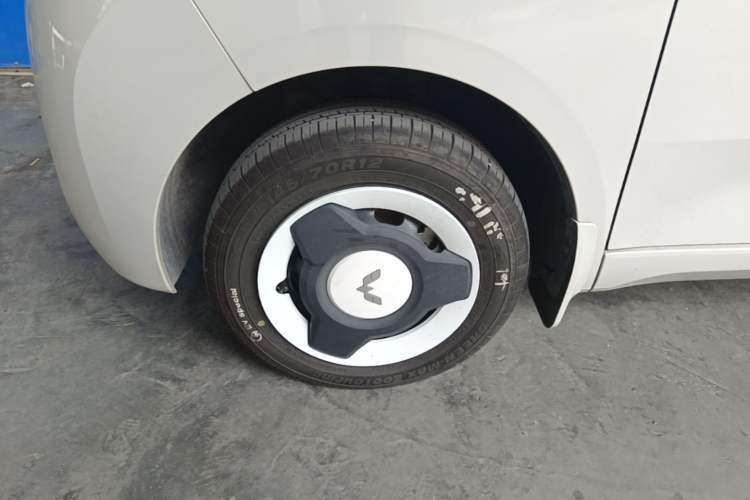 Used Wuling Hongguang MINIEV 2024 3rd Generation 215km Youth Edition Left Front Wheel Hub