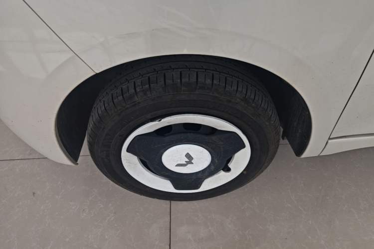 Used Wuling Hongguang MINIEV 2024 3rd Generation 215km Youth Edition Left Front Wheel Hub