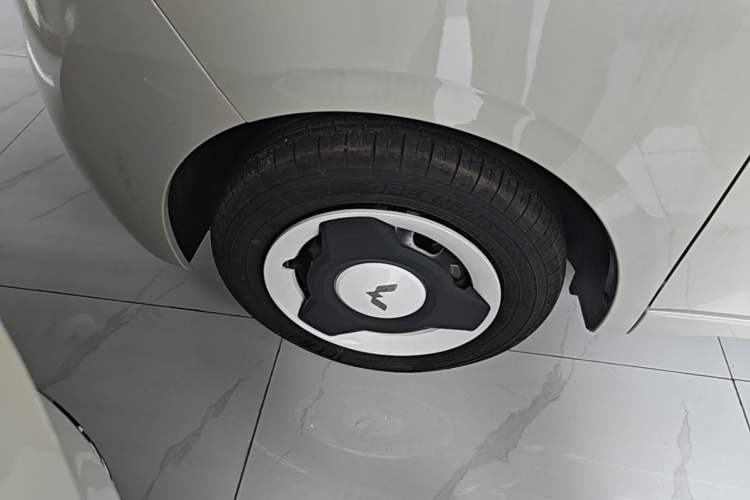 Used Wuling Hongguang MINIEV 2024 3rd Generation 170 km Left Front Wheel Hub