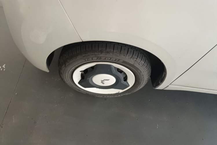 Used Wuling Hongguang MINIEV 2024 3rd Generation 215km Youth Edition Left Front Wheel Hub