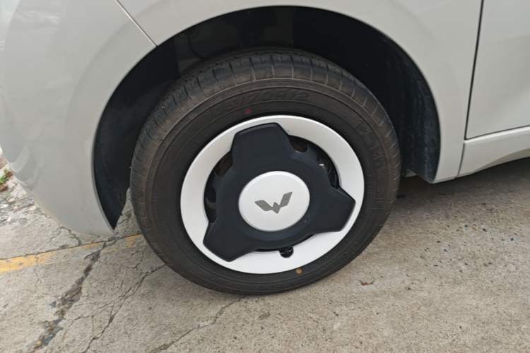 Used Wuling Hongguang MINIEV 2024 3rd Generation 215km Youth Edition Left Front Wheel Hub