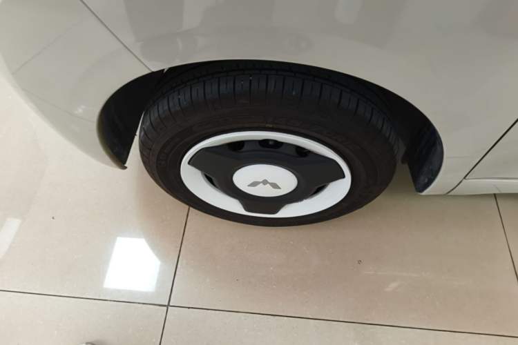 Used Wuling Hongguang MINIEV 2024 3rd Generation 215km Youth Edition Left Front Wheel Hub