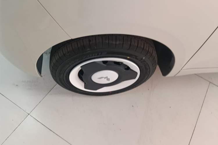 Used Wuling Hongguang MINIEV 2024 3rd Generation 215km Youth Edition Left Front Wheel Hub
