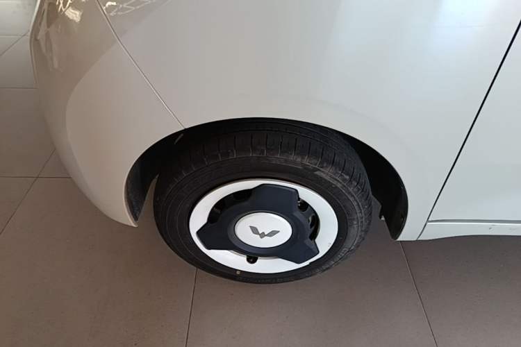 Used Wuling Hongguang MINIEV 2024 3rd Generation 215km Youth Edition Left Front Wheel Hub