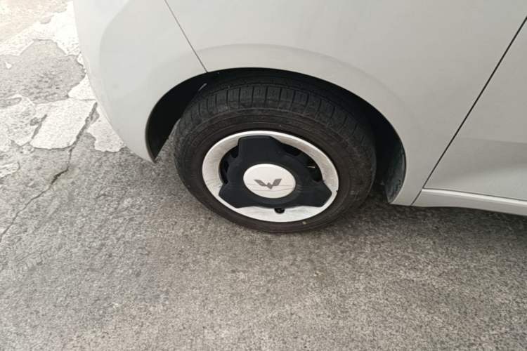 Used Wuling Hongguang MINIEV 2024 3rd Generation 215km Youth Edition Left Front Wheel Hub