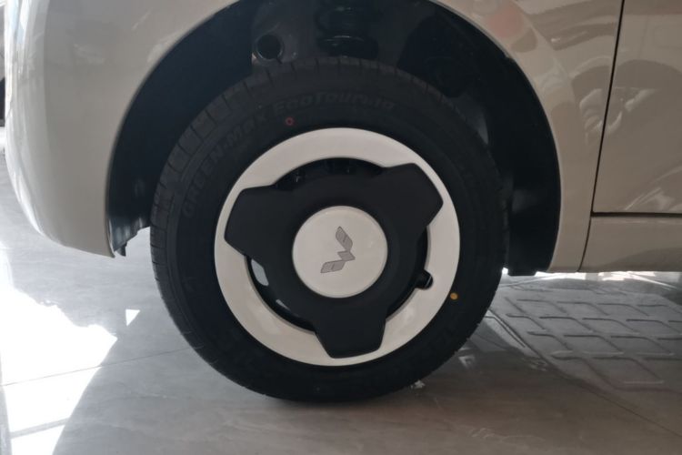 Used Wuling Hongguang MINIEV 2024 3rd Generation 215km Youth Edition Left Front Wheel Hub