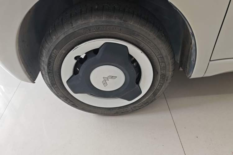 Used Wuling Hongguang MINIEV 2024 3rd Generation 215km Youth Edition Left Front Wheel Hub
