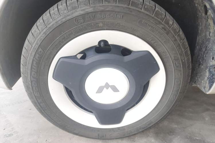 Used Wuling Hongguang MINIEV 2024 3rd Generation 215km Youth Edition Left Front Wheel Hub
